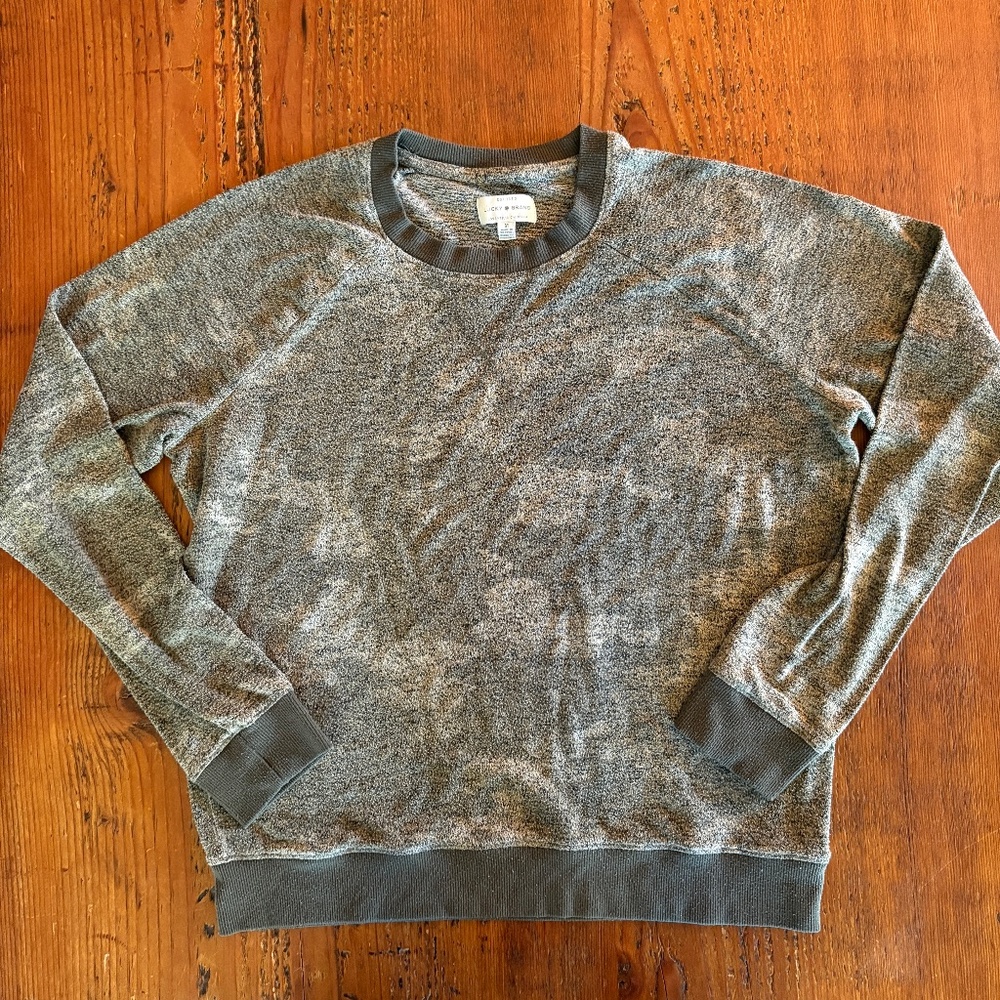 Lucky Brand Muted Camo Light Sweatshirt, Green and Beige Size Medium